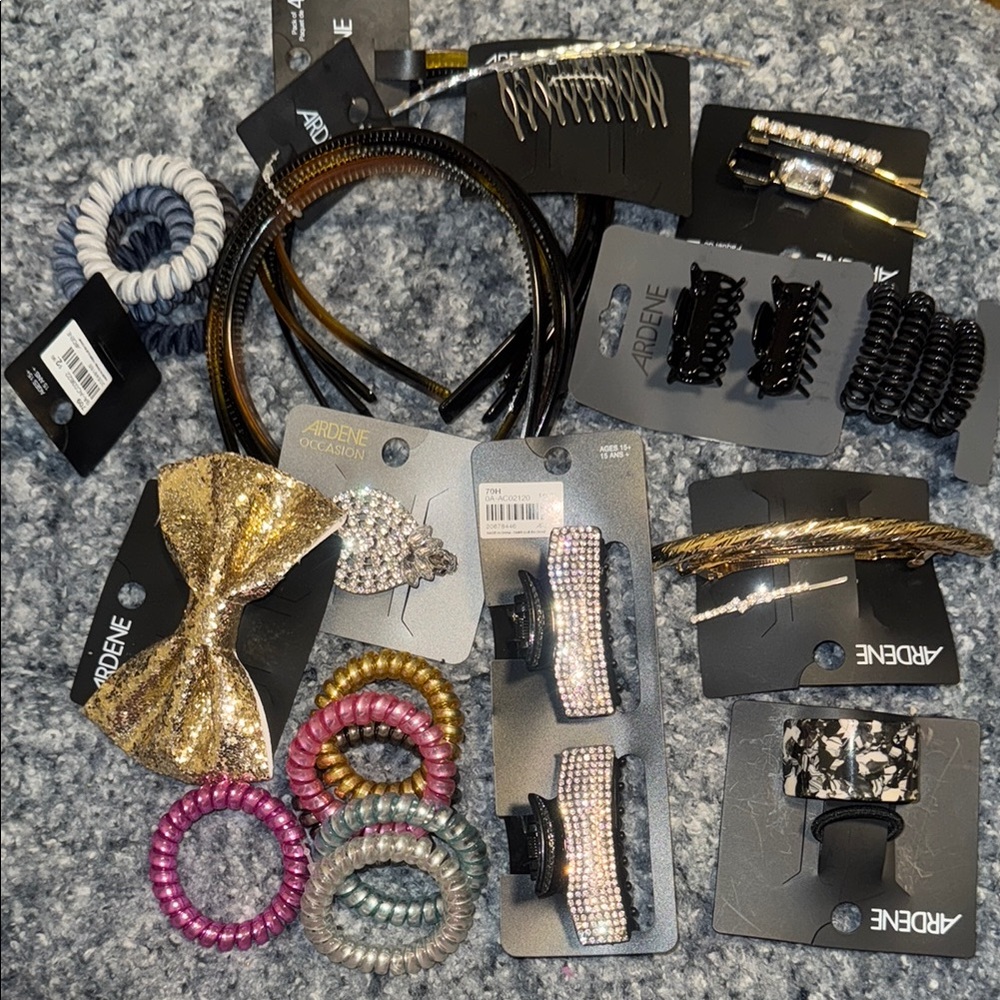 Ardene Women's Accessory Set - Black, Gold, Pink
